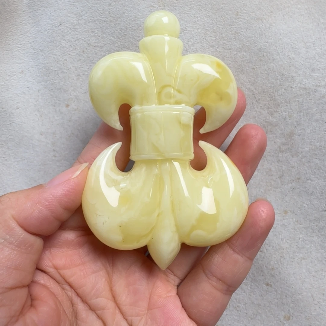 蜜蜡未镶嵌珠宝奇石