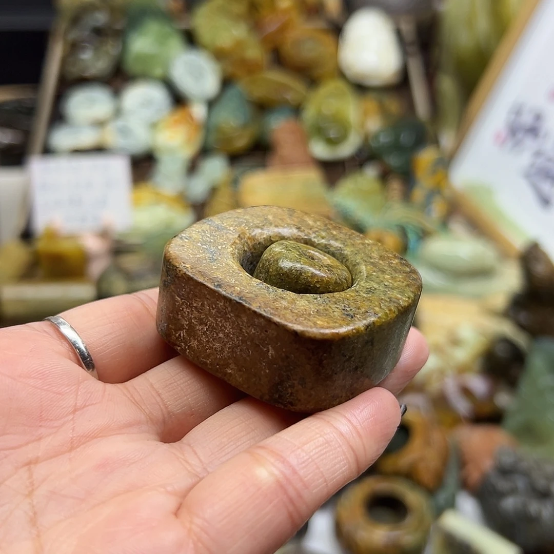颈饰未镶嵌岫岩河磨玉（透闪石质玉）河磨玉手玩