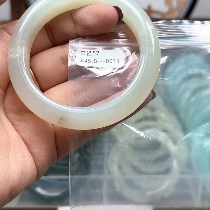 合金蛇纹石玉手镯