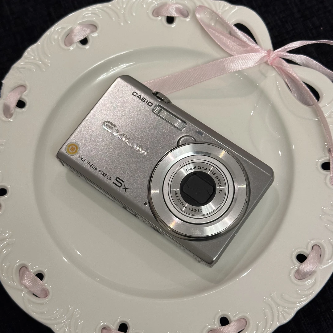9新 Casio/卡西欧 zs15中文1400w像素5倍学生相机氛围感摄影少女