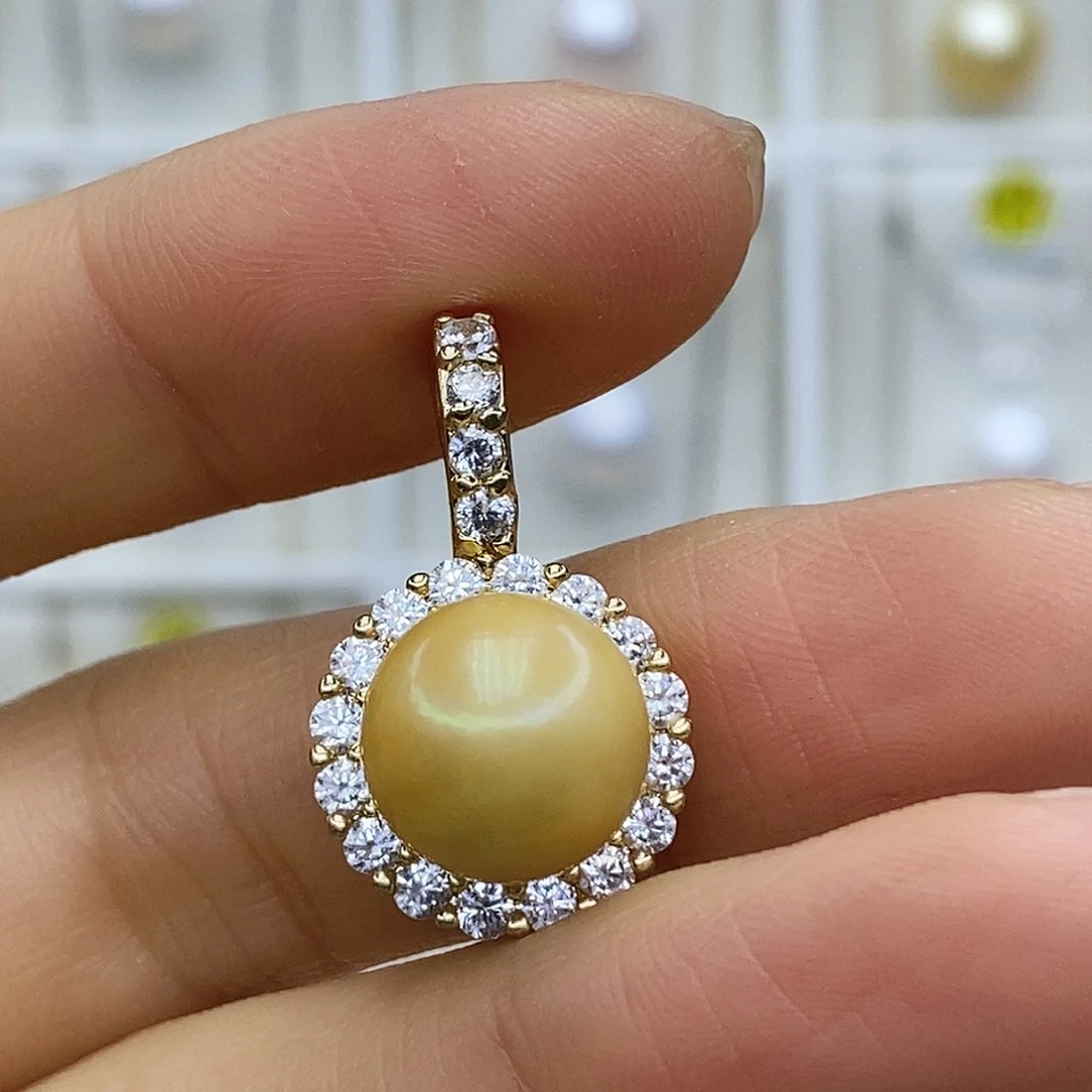 淡水珍珠吊坠(赠链)18K金镶嵌