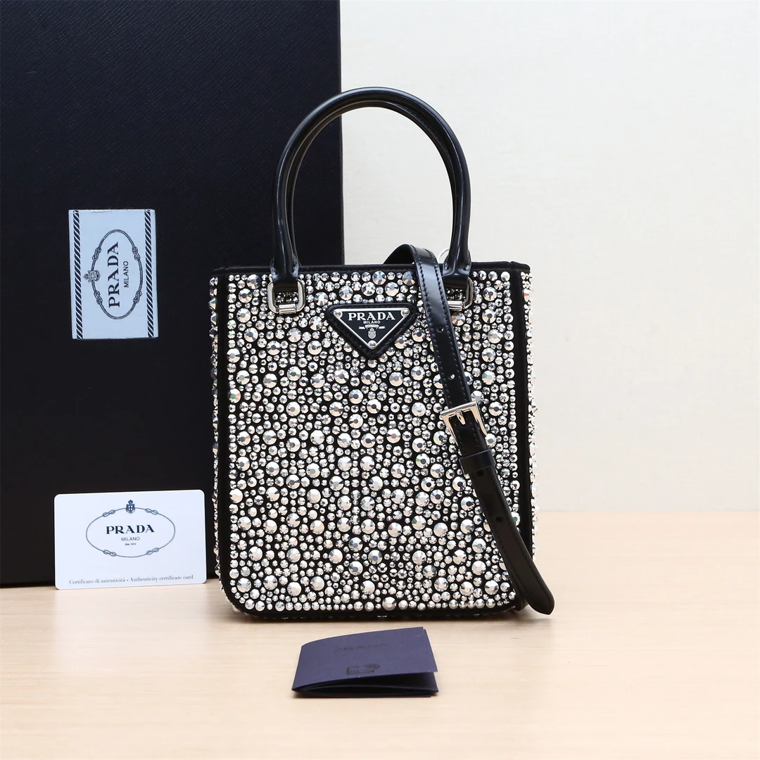 99新 Prada/普拉达 手提包 黑色 水钻P224187940