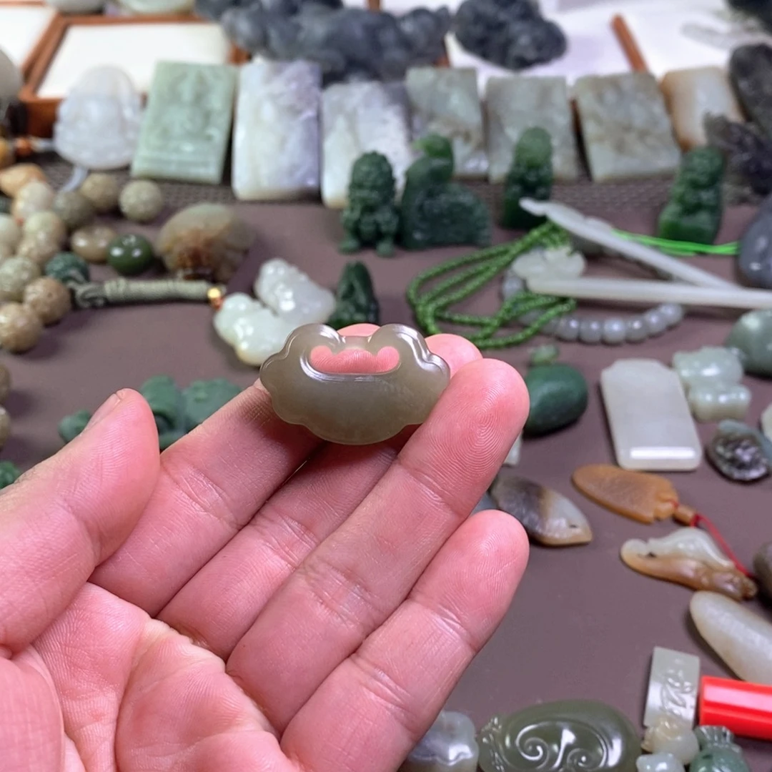 和田玉颈饰未镶嵌领**居