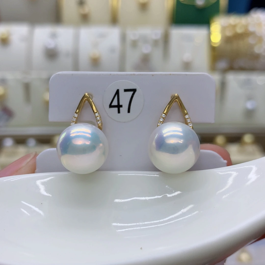 18K金镶嵌淡水珍珠耳饰