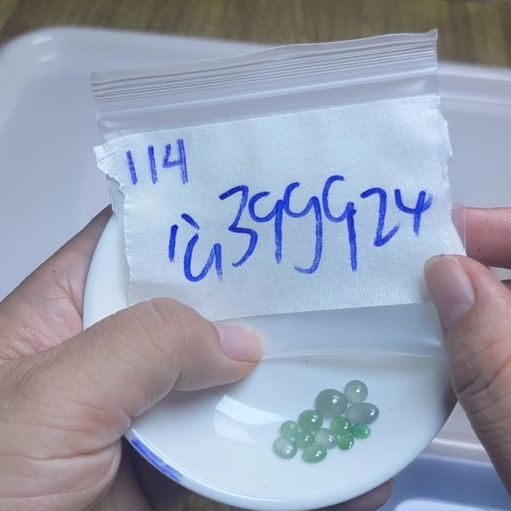 未镶嵌定制翡翠不退
