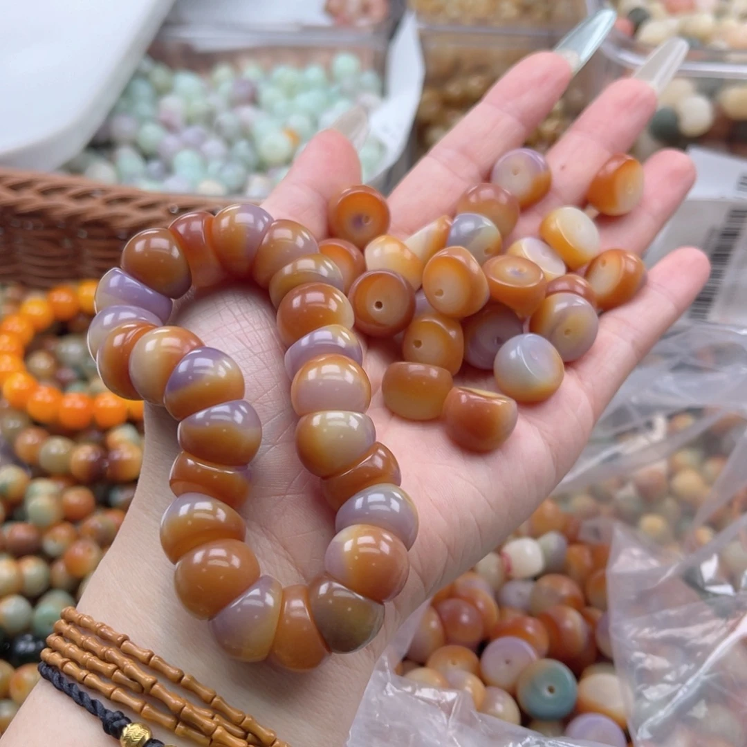 白玉菩提吊坠a13-14mm/30+3颗三彩蒜瓣