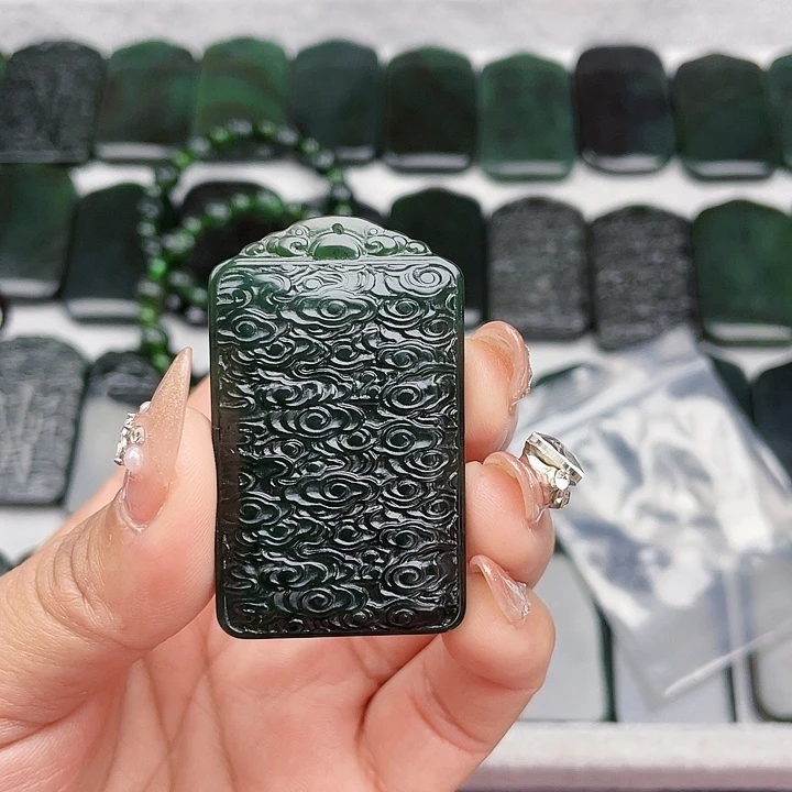 简***单蛇纹石玉未镶嵌挂件