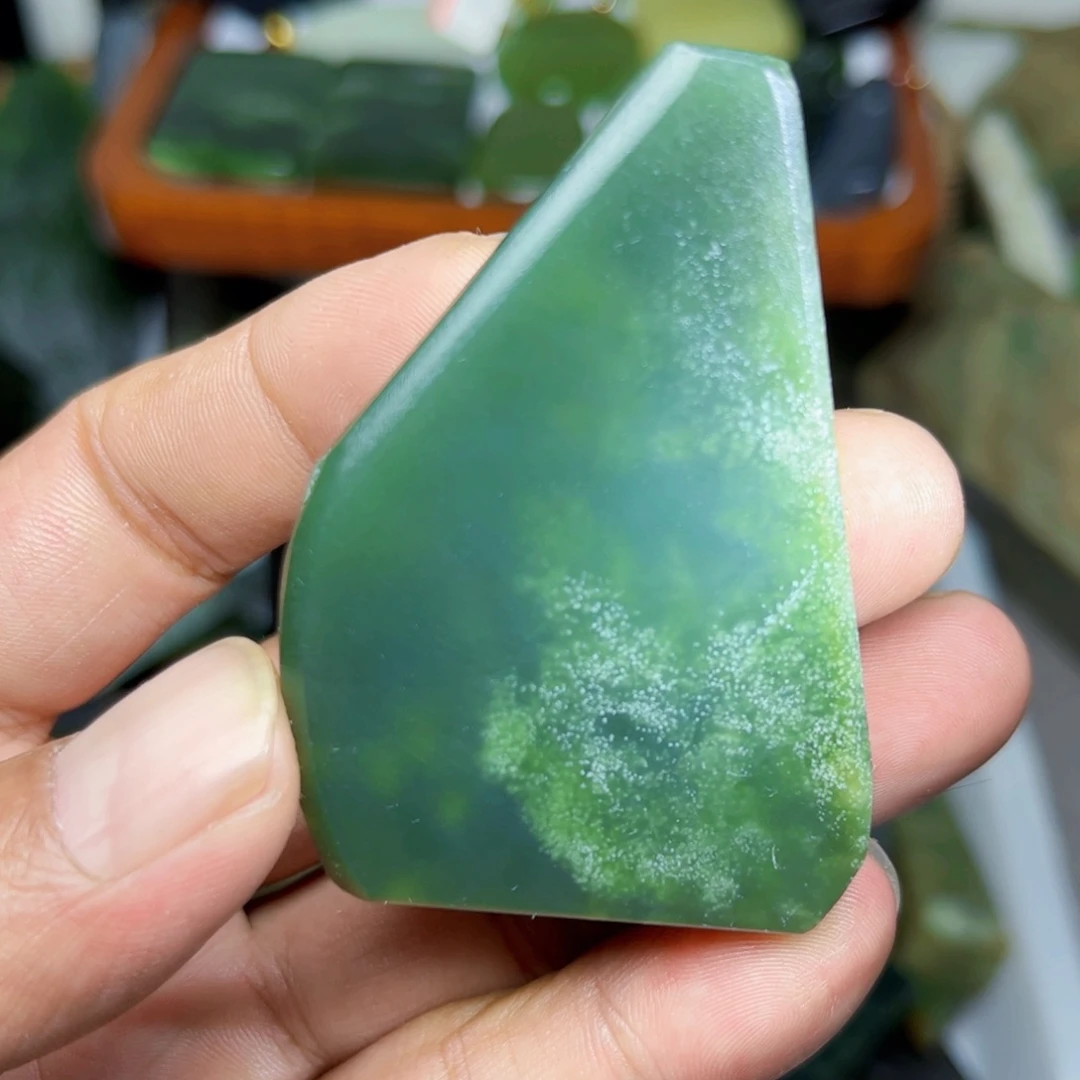 未镶嵌和田玉（碧玉）珠宝半成品