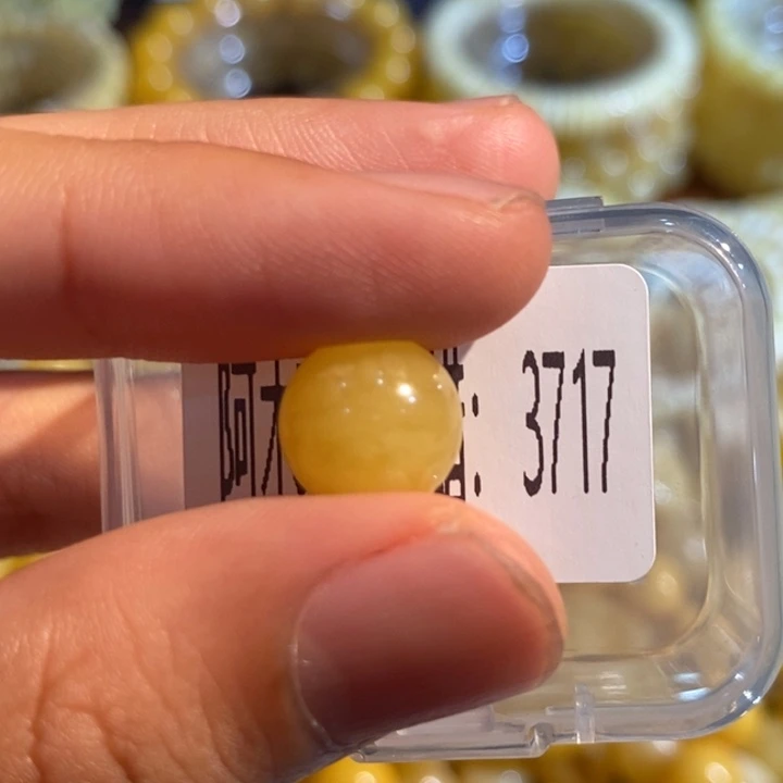 琥珀未镶嵌珠宝奇石3717