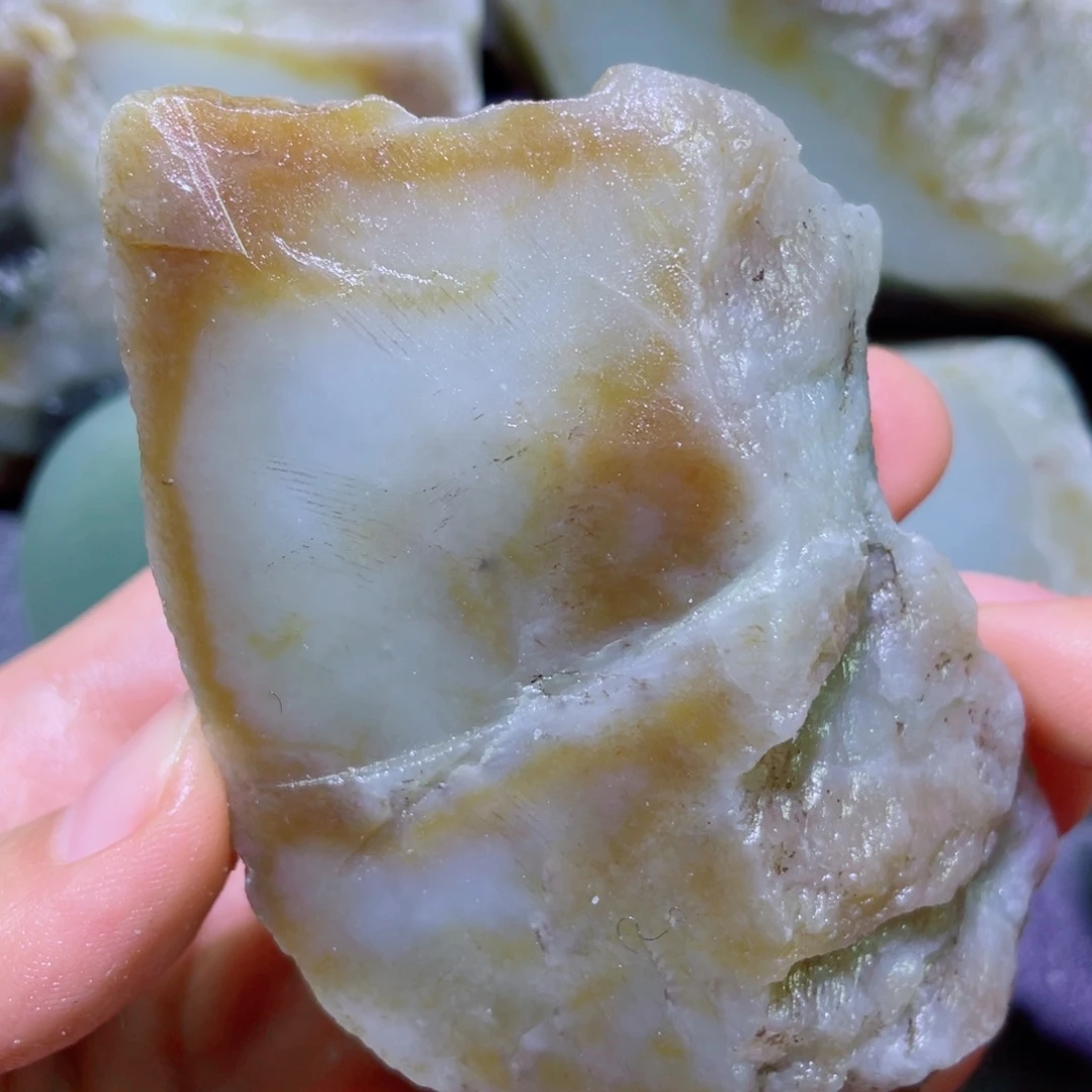 和田玉未镶嵌珠宝半成品