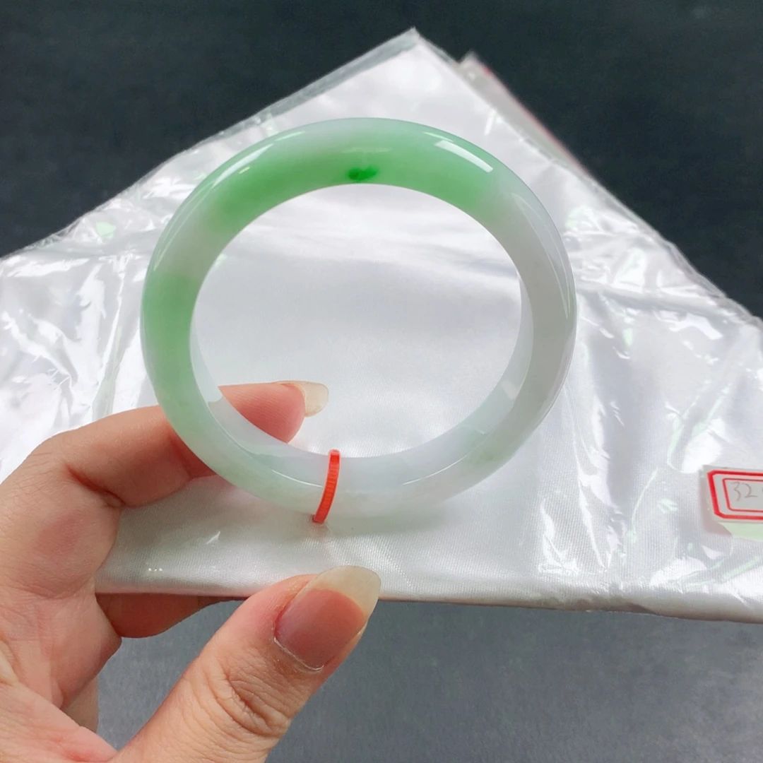 翡翠未镶嵌手镯03