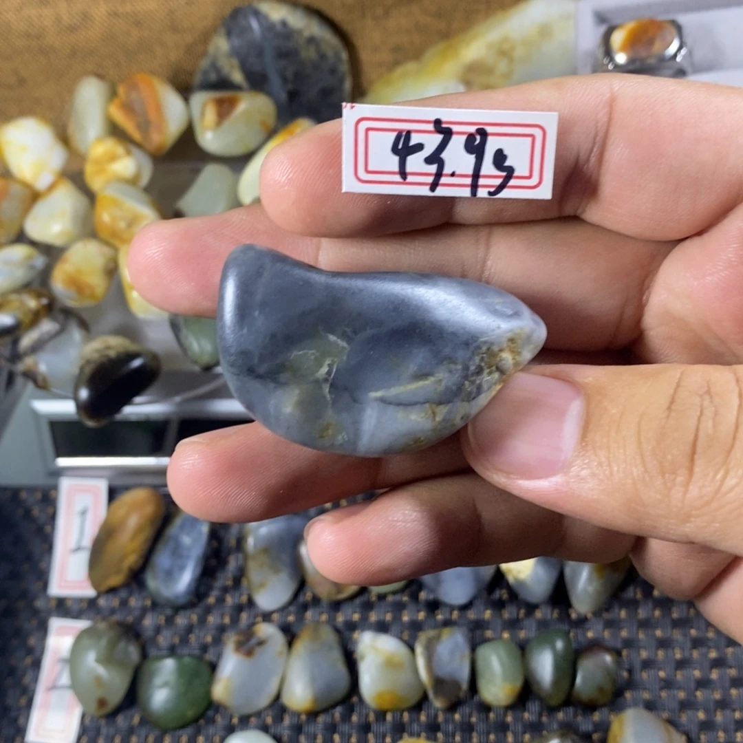 和田玉（糖玉）未镶嵌挂件