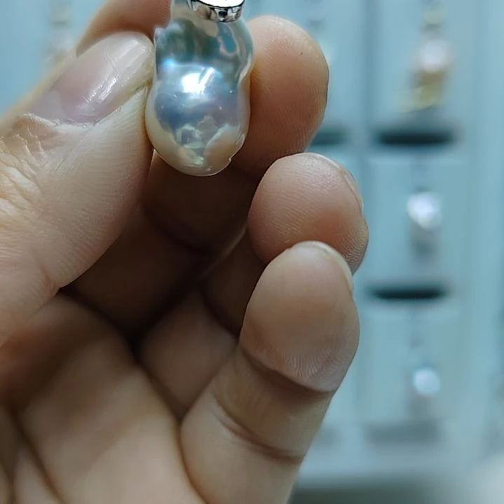 银S925镶嵌淡水珍珠吊坠