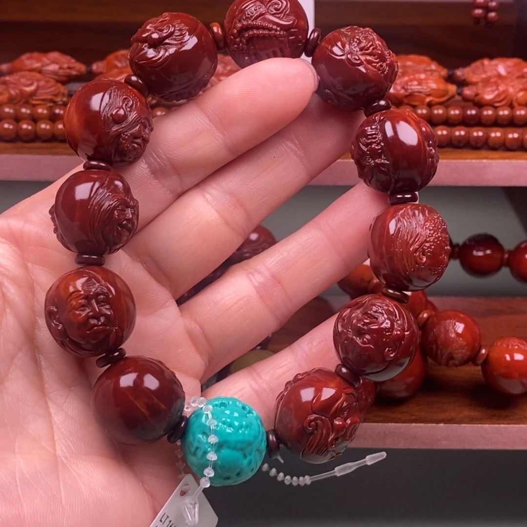 张***鸣木质橄榄核回血直播间