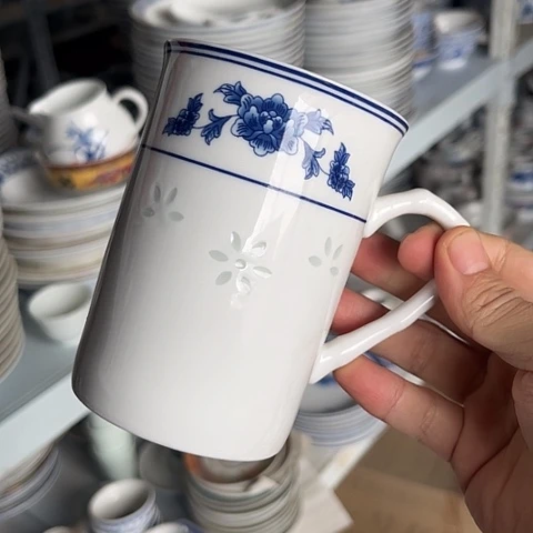 陶瓷马克杯一个陶瓷