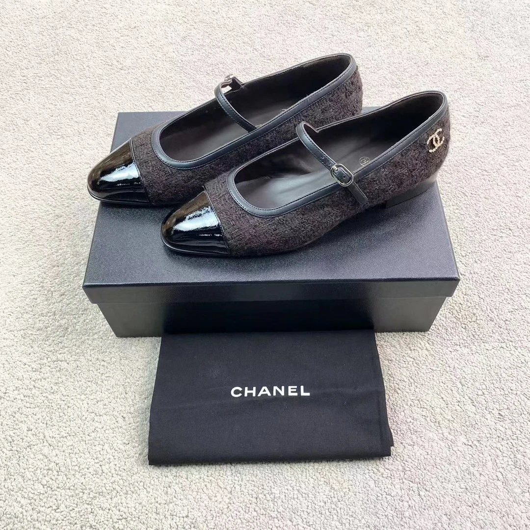 全新未使用 Chanel/香奈儿  24k 尖头玛丽珍单鞋37.5码鞋盒防尘袋