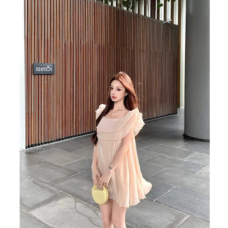 斜领一字肩多穿连衣裙女装夏季法式小飞袖裙子温柔度假风宽松短裙
