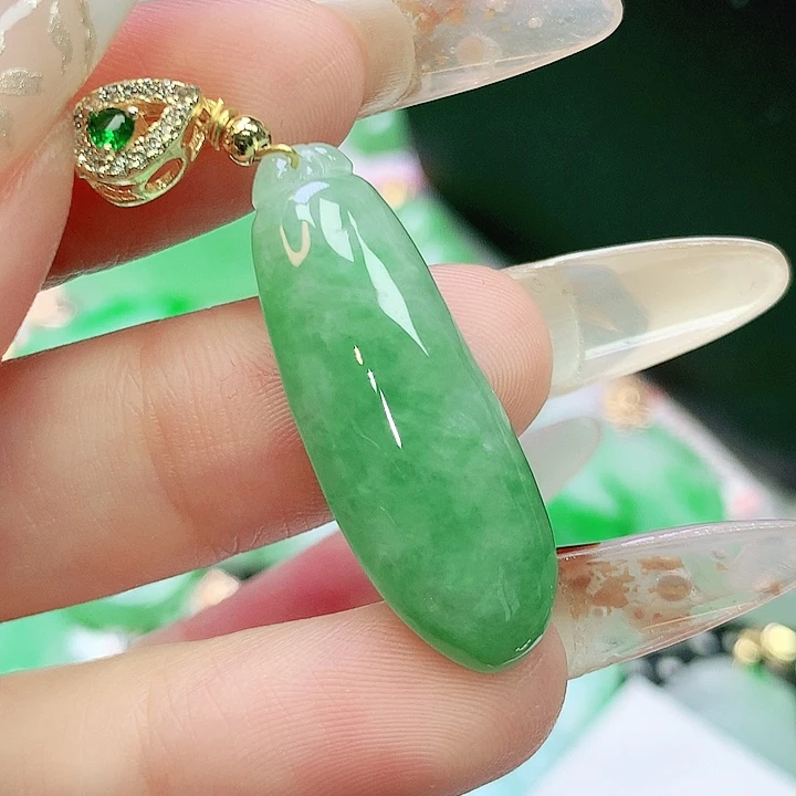 翡翠未镶嵌颈饰翡翠