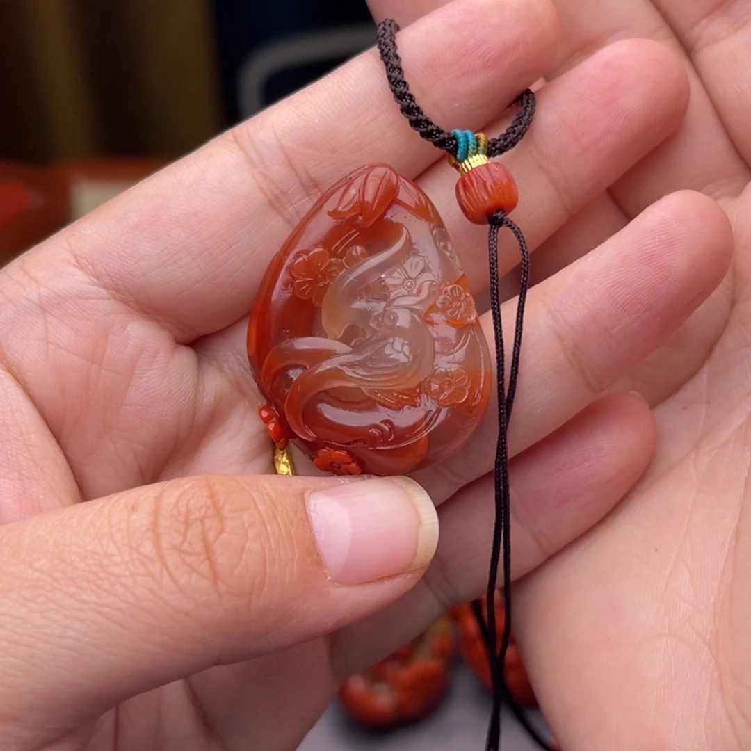 未镶嵌配饰南红玛瑙