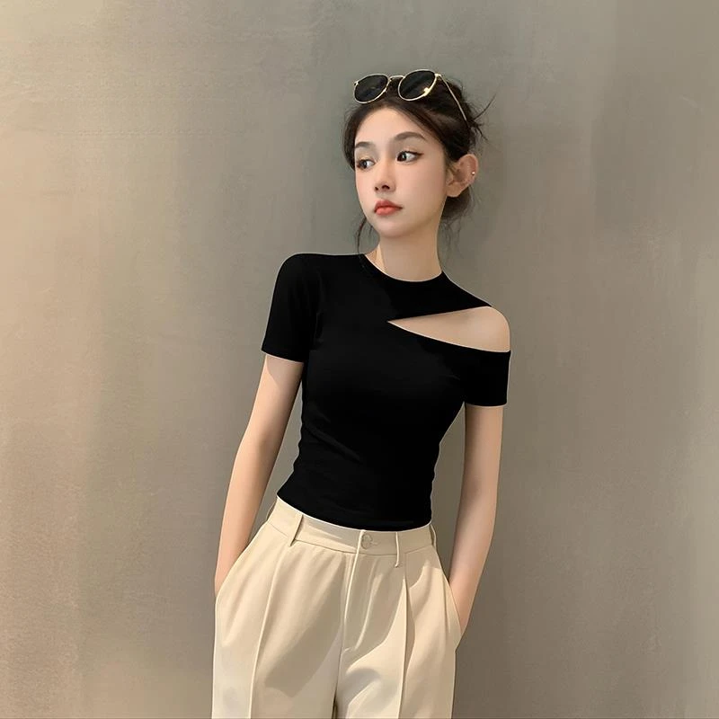 VOCKOO2025新款夏季黑色小高领短袖T恤女针织薄款镂空洋气修身紧