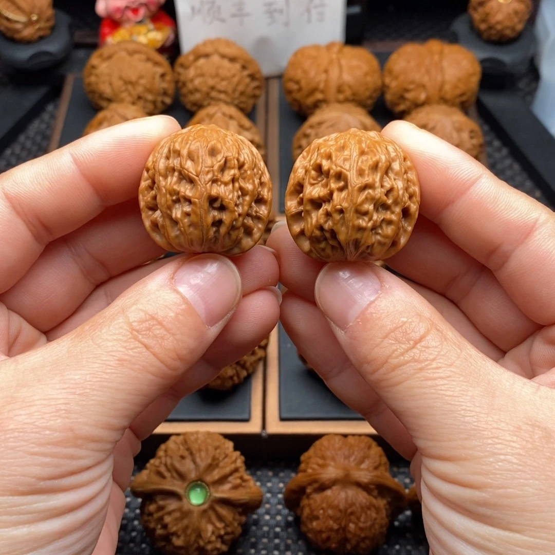 把件文玩核桃全家福野生龙珠手捻31尺