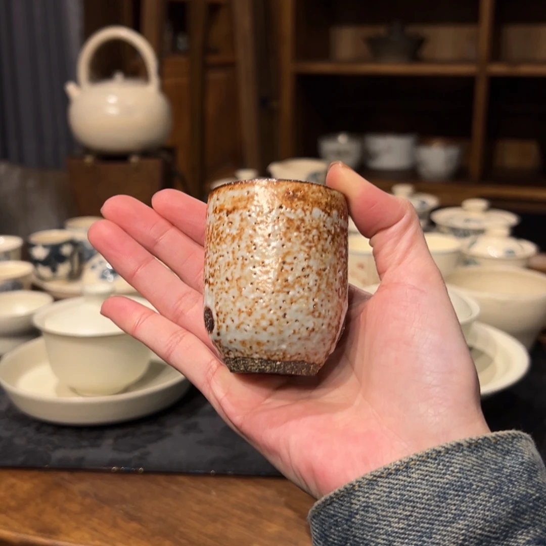 摆件陶瓷。       陶瓷。