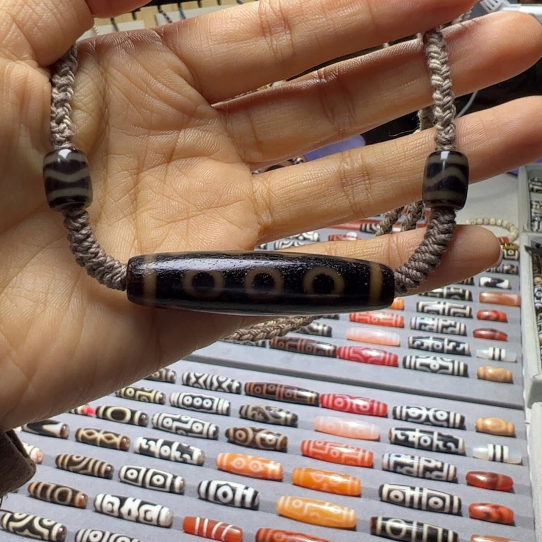 喵****玛瑙/玉髓未镶嵌颈饰