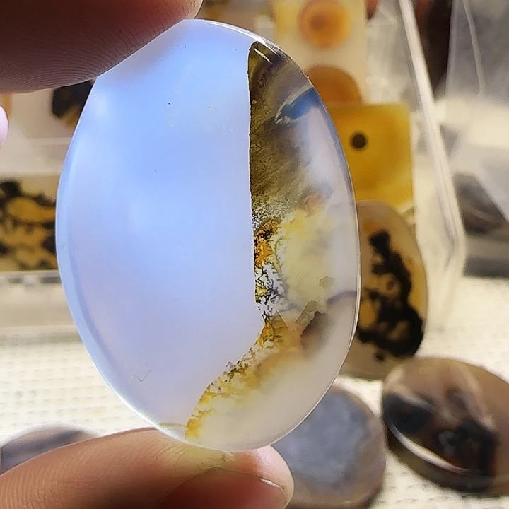 玛瑙/玉髓未镶嵌珠宝奇石