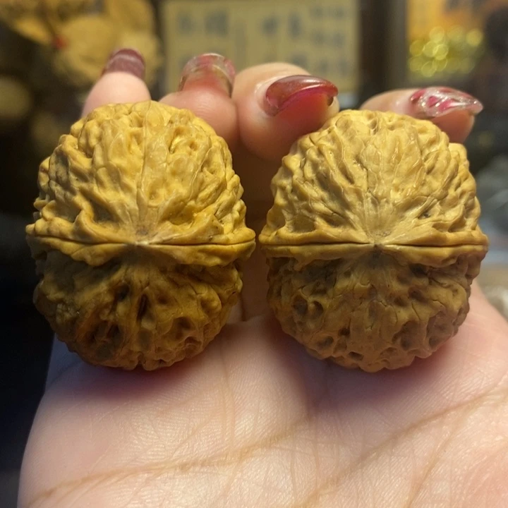 文玩核桃吊坠20龙鳞绣球