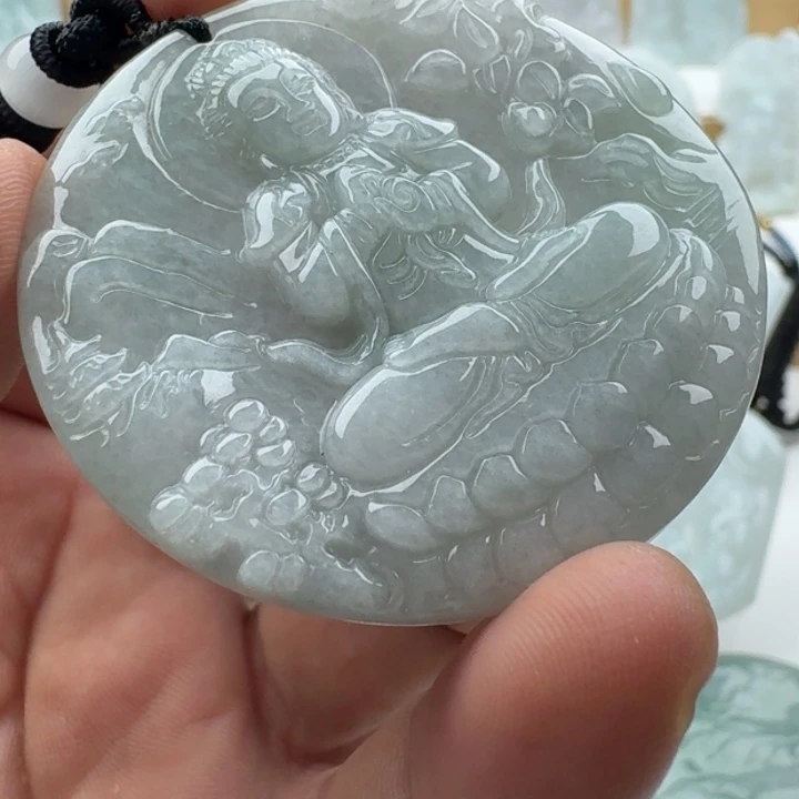翡翠未镶嵌颈饰天然缅甸A货翡翠