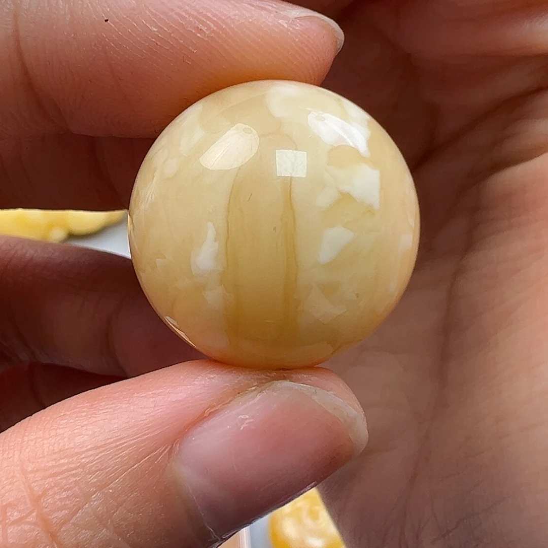 蜜蜡未镶嵌珠宝奇石