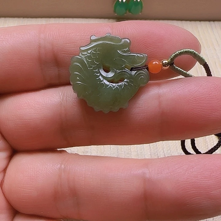 和田玉（碧玉）未镶嵌颈饰