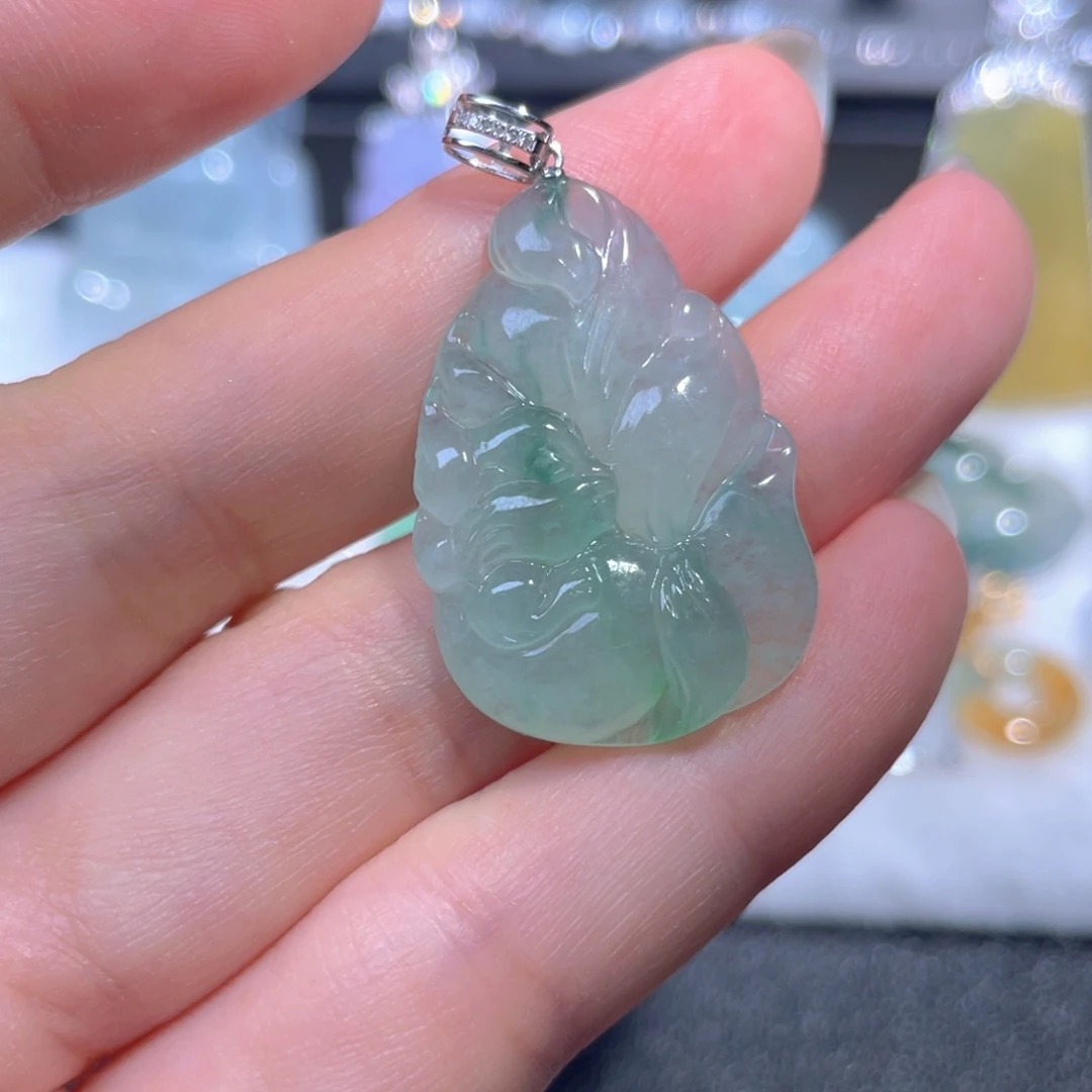 翡翠18K金镶嵌颈饰翡翠