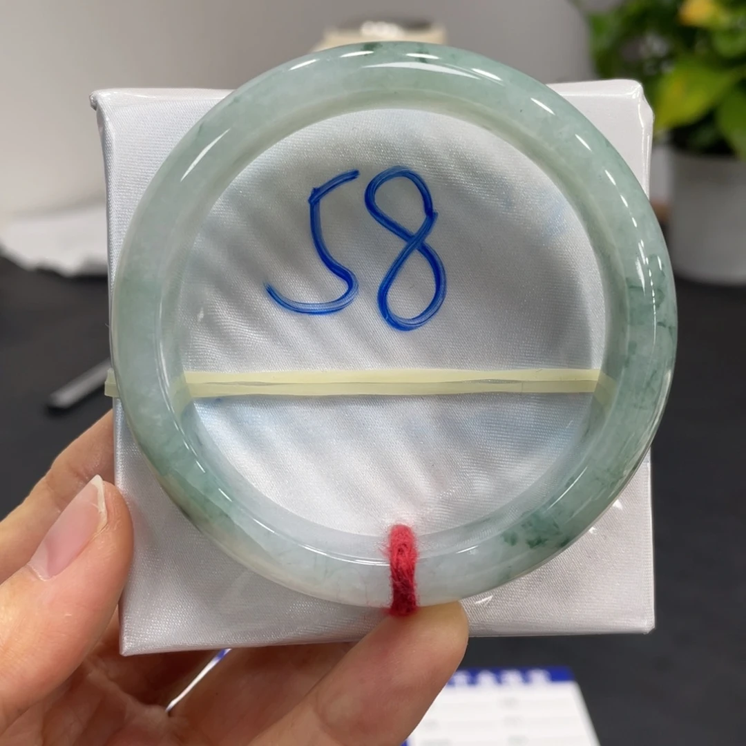 翡翠未镶嵌手镯翡翠