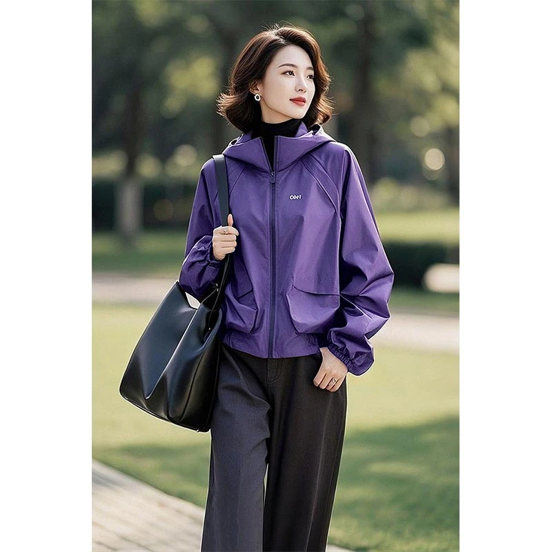 设计感连帽外套女春季2026新款韩版女士显瘦气质冲锋衣休闲上衣服
