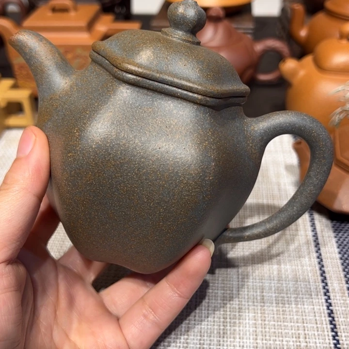 Y***a茶壶紫砂容量300毫升，柴烧，六方