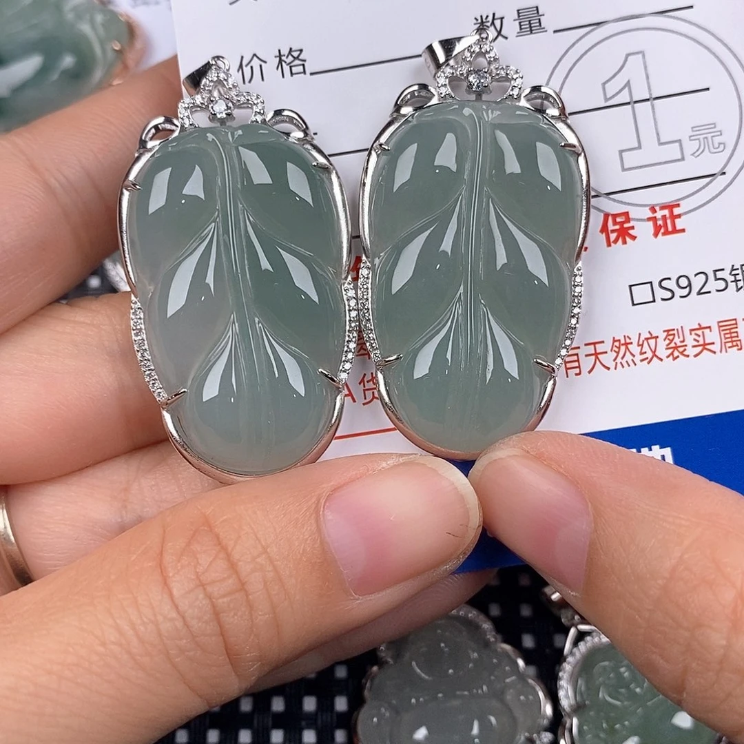 金***饰翡翠银S925镶嵌颈饰