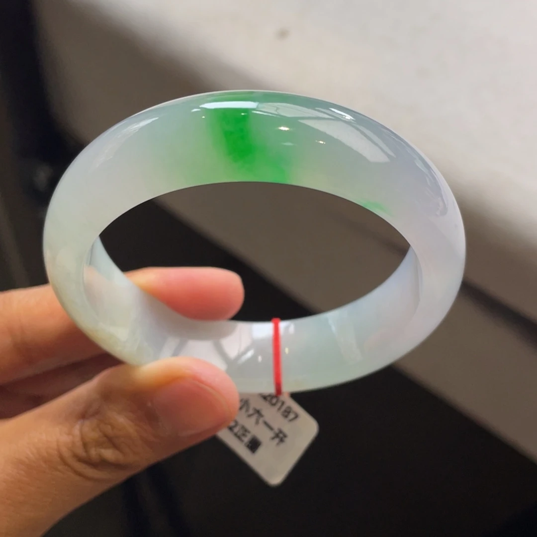 翡翠未镶嵌手镯冰胶春彩手镯（小六一开询价）