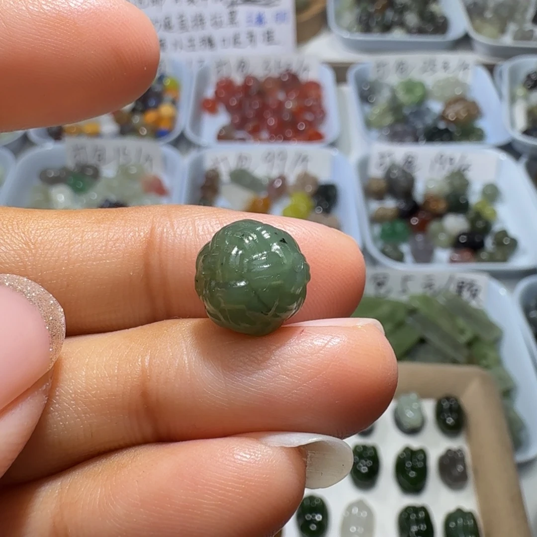 和田玉未镶嵌珠宝奇石
