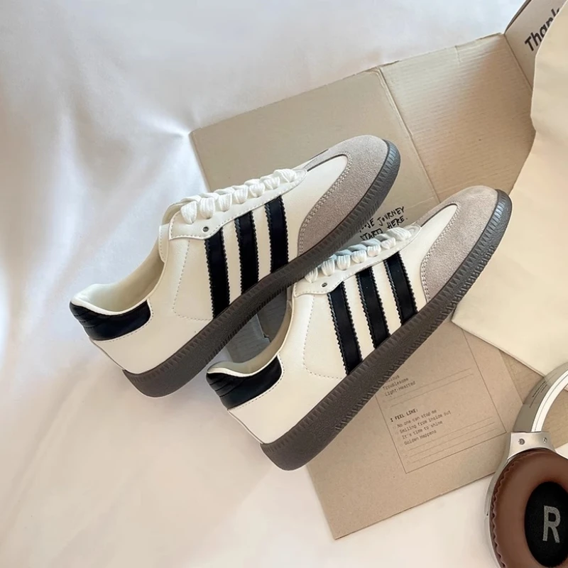 传祺女鞋复古德训鞋2025春季新款百搭透气全真皮三道杠阿甘运动鞋