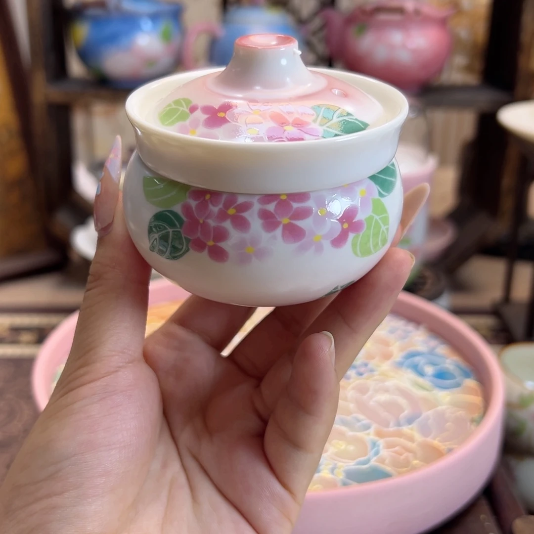 一个一人饮的杨紫玉旅行套组