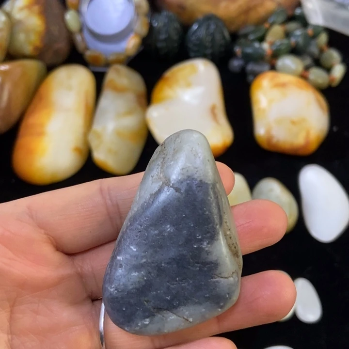 和田玉（糖玉）未镶嵌挂件