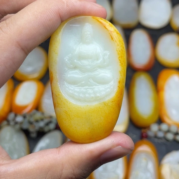 【闪购商品】颈饰未镶嵌和田玉