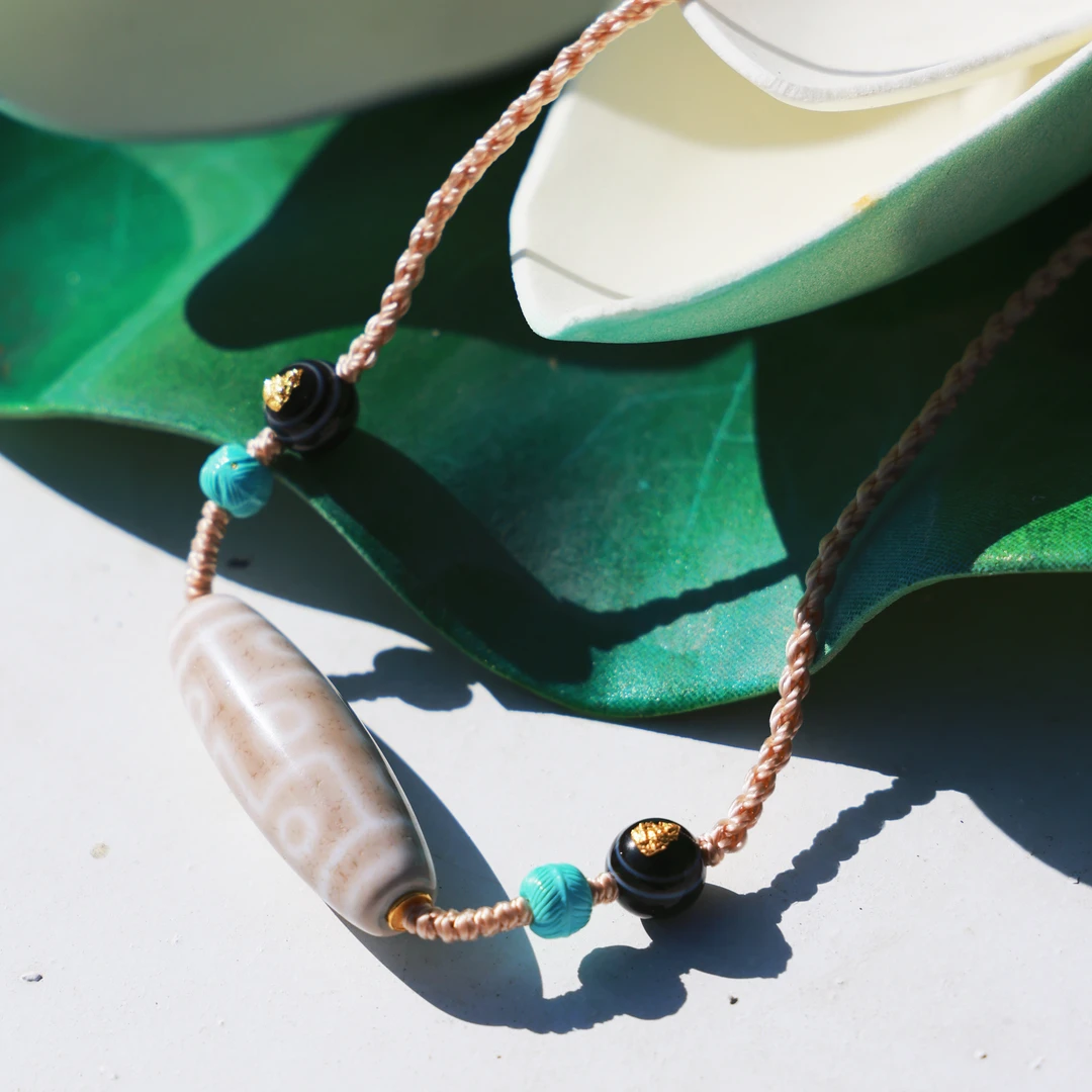 转过山   18k白毫九眼天珠玛瑙项链（拉萨直发）DU250606306