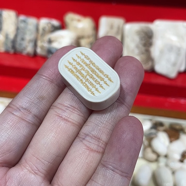 泥塑不打孔联系客服