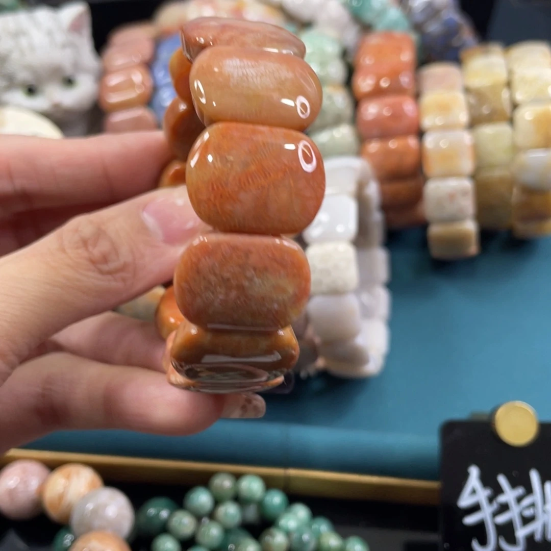 未镶嵌手镯硅化玉