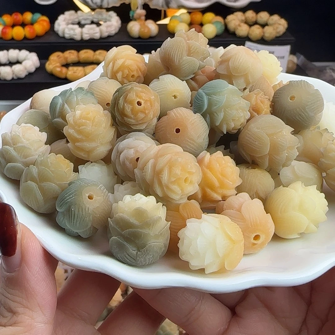 吊坠菩提根/象牙果瑕疵卡16-18大莲花100颗