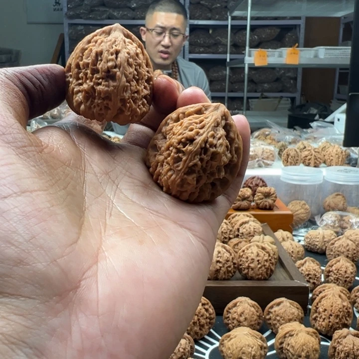 后***来吊坠文玩核桃新南疆