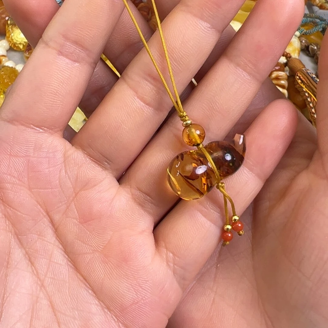 未镶嵌蜜蜡裸石琥珀