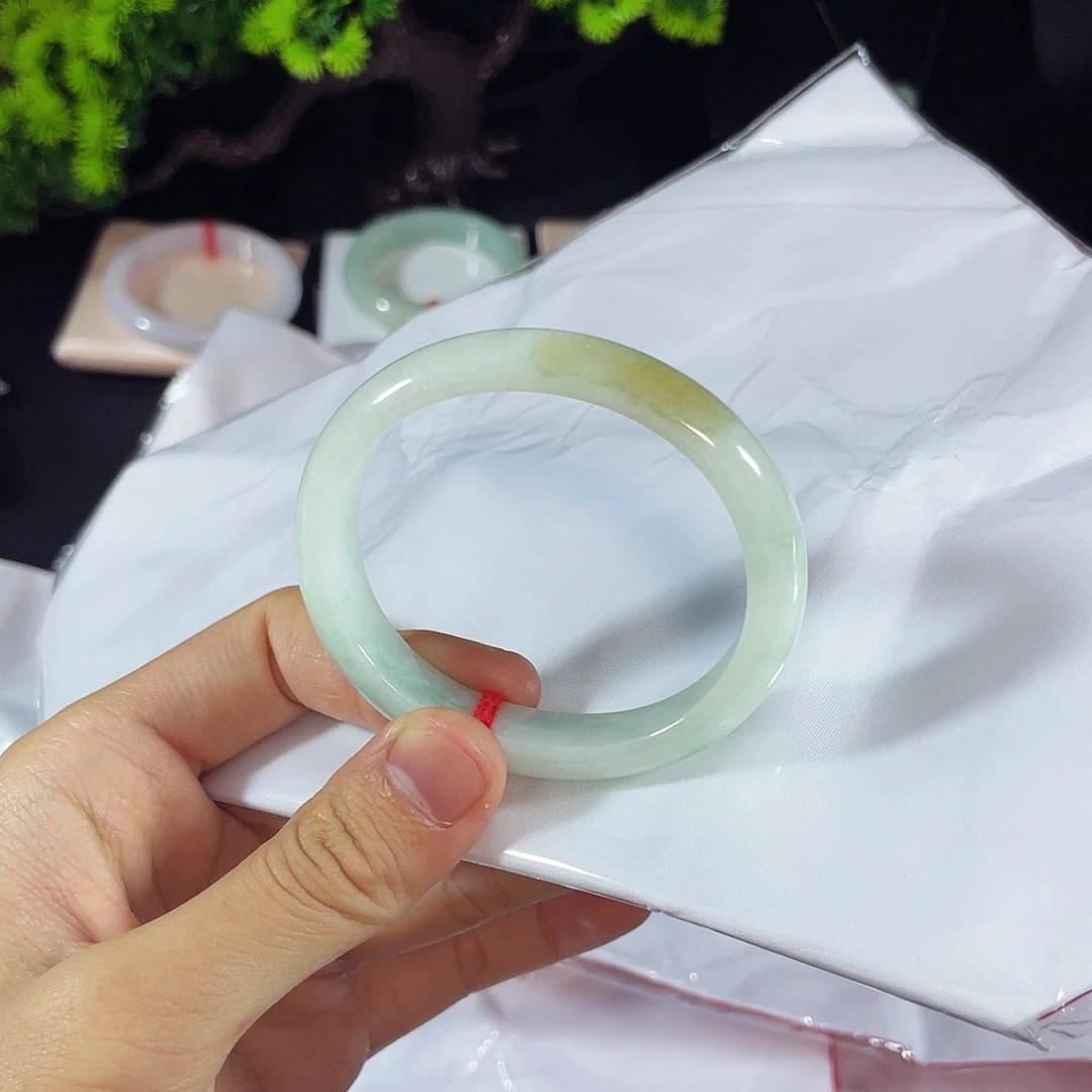 未镶嵌手镯翡翠?*纯天然翡翠手镯